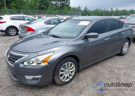 2015 Nissan Altima 2.5/2.5 S/2.5 Sl/2.5 Sv из США, поврежденный, VIN 1N4AL3AP3FN324151